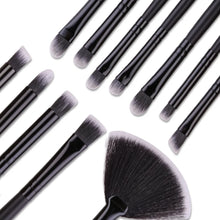 Load image into Gallery viewer, Professional 32 pcs Brush Makeup Set - With Black Case
